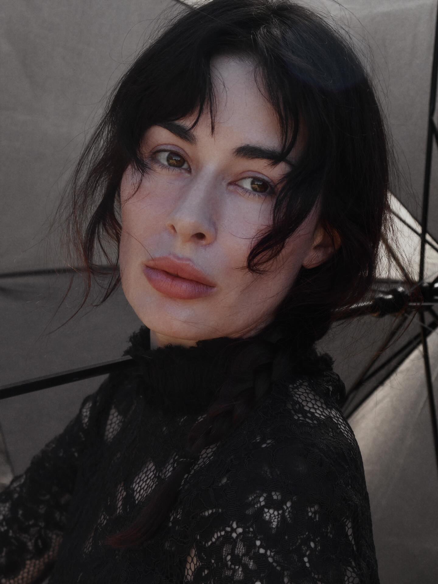 Olive Glass: Biography, Age, Career, Height & Net Worth 2026